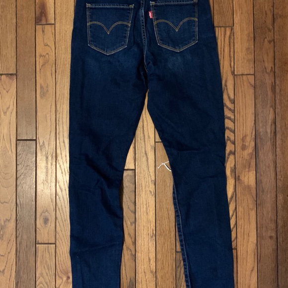 Levi’s 721 High Rise Skinny Busted Knee - Picture 4 of 4